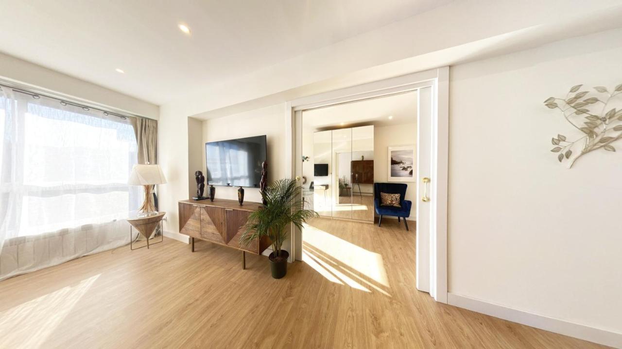 Miramar Luxurious Flat, 3 Double Rooms, Free Parking, Terrace, Completely New San Sebastián Zewnętrze zdjęcie