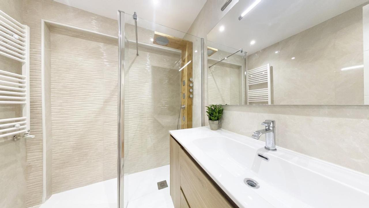 Miramar Luxurious Flat, 3 Double Rooms, Free Parking, Terrace, Completely New San Sebastián Zewnętrze zdjęcie