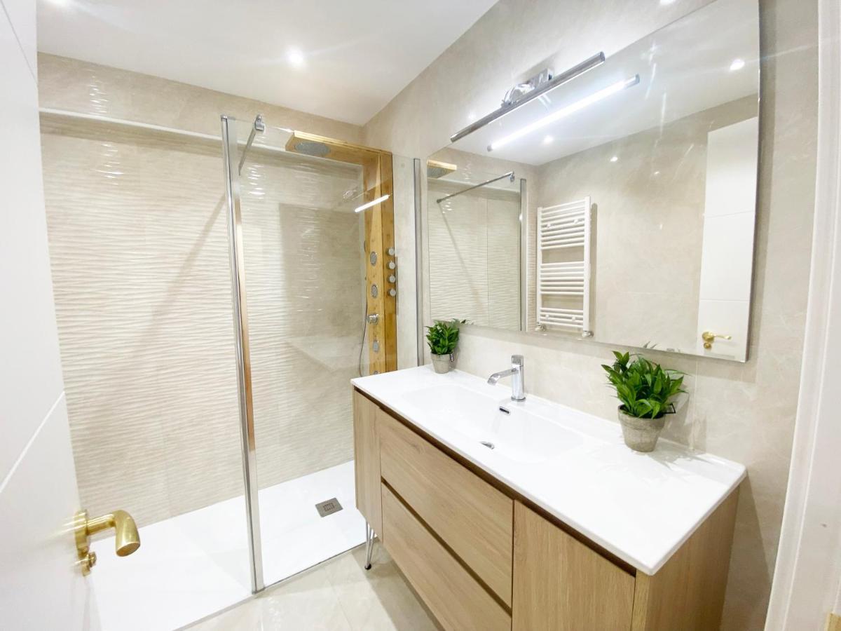 Miramar Luxurious Flat, 3 Double Rooms, Free Parking, Terrace, Completely New San Sebastián Zewnętrze zdjęcie